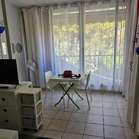 Beautiful In A Wooded Apartment La Grande-Motte