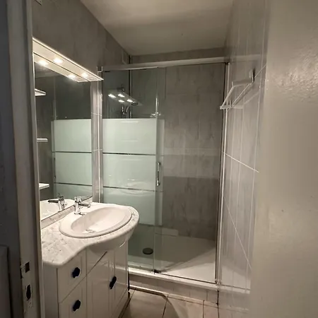Apartment Beautiful In A Wooded La Grande-Motte